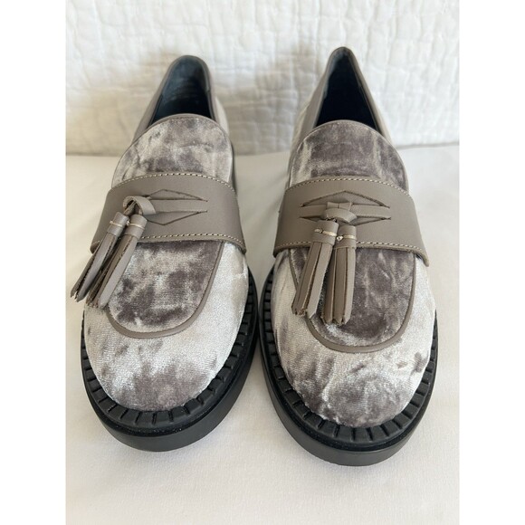 Seychelles Platform Gray Velvet Loafers Size 8 EUC - Picture 2 of 9